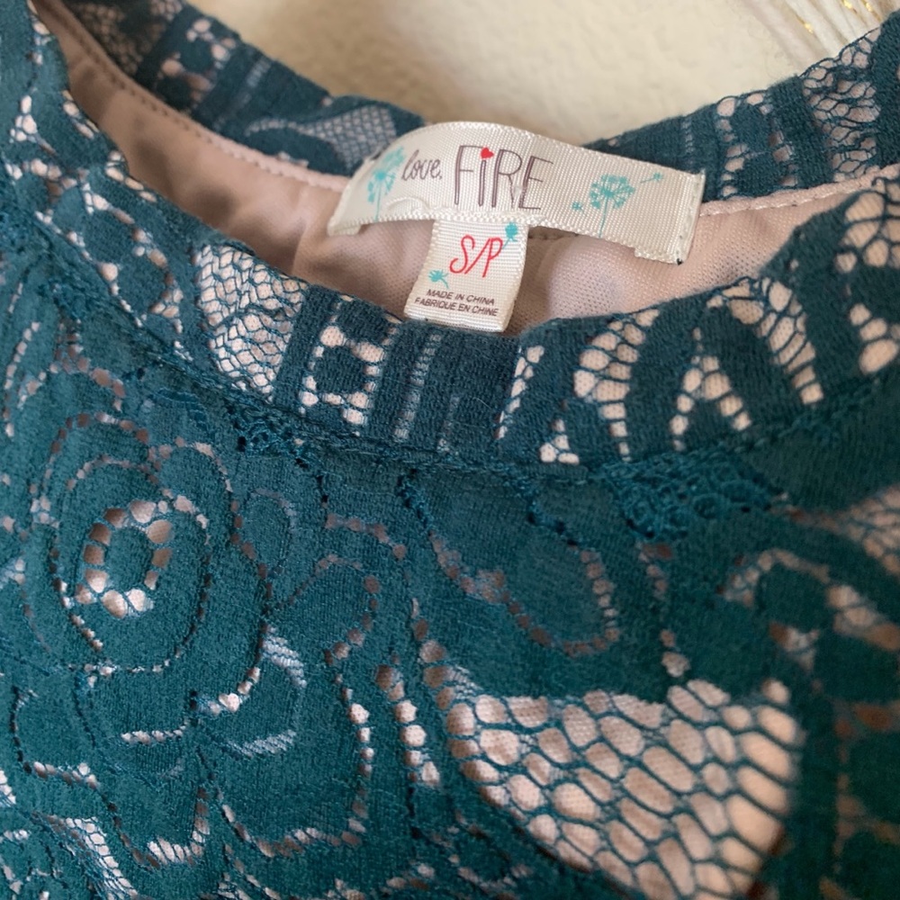 Love Fire-Green Lace Skirt Two-Piece-Size: S/P - Picture 4 of 8